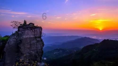 卡通红色汽车拼图